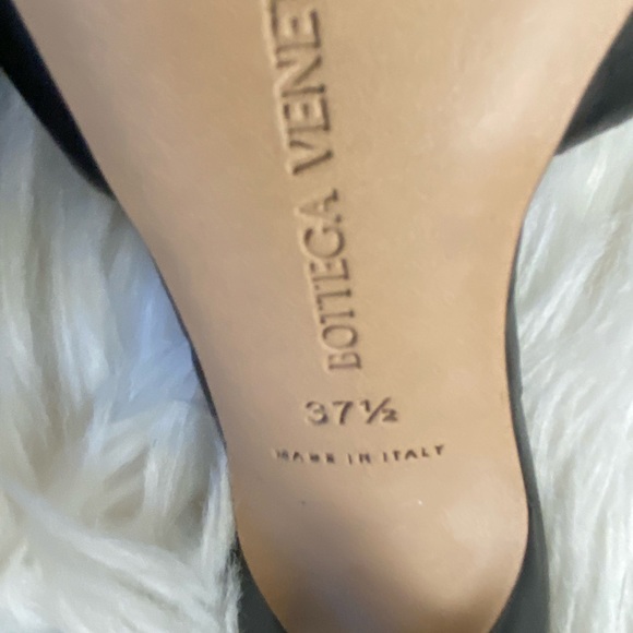 Bottega Veneta Lido Mules - Picture 5 of 11